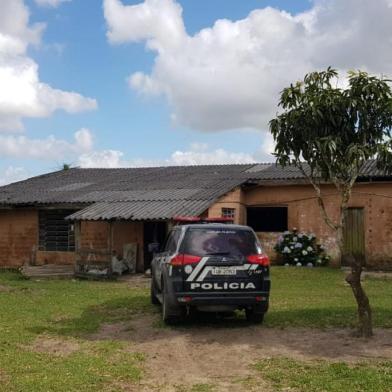 Uma invesigação estadual sobre furto de gado levou a prisão de dois homens em Caxias do Sul na manhã desta segunda-feira: Eder Rodrigo Cardoso, 41 anos, e Leandro Marcelo Fidelis Lisboa, 42. Só em 2019, o grupo teria furtado mais de 300 bovinos.