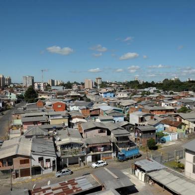  CAXIAS DO SUL, RS, BRASIL, 26/03/2019Bairro 1º de MaioO pleno do Superior Tribunal de Justiça (STJ) julga nesta quarta-feira (27) em Brasília se o município de Caxias do Sul pode ser responsabilizado pela invasão do terreno de 57 mil metros quadrados da família Magnabosco, ocorrida nos anos 1970, onde hoje fica o bairro Primeiro de Maio. Caso o município seja mantido como réu na ação, está sujeito a pagar uma indenização que supera os R$ 600 milhões, valor que foi crescendo com os juros e correções ao longo do tempo. (Lucas Amorelli/Agência RBS)