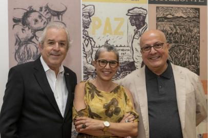 Abertura da exposição Grupo de Bagé ¿ Os Quatro, na Fundação Iberê Camargo. Na foto, Paulo Amaral, Beatriz Araujo e Emilio Kali.