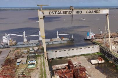 Ecovix , polo naval, rio grande, estaleiro