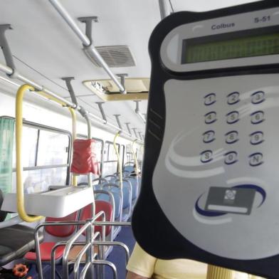  NOVO HAMBURGO - BRASIL - Ônibus sem cobrador.Reportagem faz levantamento das cidades da Região Metropolitana que utilizam ônibus sem cobradores.(FOTO: LAURO ALVES/AGENCIA RBS)