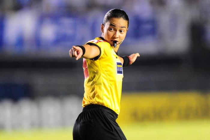 Arbitragem feminina na Copa do Mundo teve boa atuação