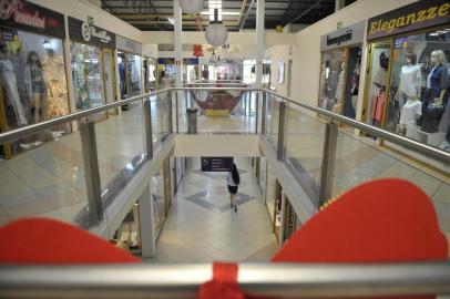  CAXIAS DO SUL, RS, BRASIL, 03/12/2019Interdição da ERS 122 atrapalha vendas locais. Centro de compras em Farroupilha.(Lucas Amorelli/Agência RBS)