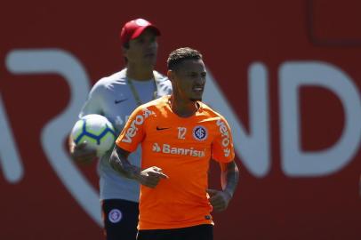  PORTO ALEGRE, RS, BRASIL, 23/10/2019- Primeiro treino do técnico Zé Ricardo no Internacional no CT Parque Gigante. (FOTOGRAFO: MATEUS BRUXEL / AGENCIA RBS)Indexador: Mateus Bruxel<!-- NICAID(14300825) -->