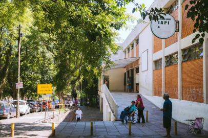  PORTO ALEGRE, RS, BRASIL, 03/02/2017 : Posto de saúde IAPI. A prefeitura espera recuperar R$ 180 milhões dos devedores de impostos em 2017. Com esse dinheiro, seria possível abrir oito postos de saúde até as 22h e ainda sobraria dinheiro. (Omar Freitas/Agência RBS)Indexador: Omar Freitas