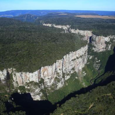  CAMBARÁ DO SUL - RS/BR 05.07.2018Especial Turismo Cambará do Sul.Cânion Itaimbezinho,  Parque Nacional da Serra Geral.FOTÓGRAFO: TADEU VILANI AGÊNCIARBS Caderno Viagem<!-- NICAID(13634290) -->