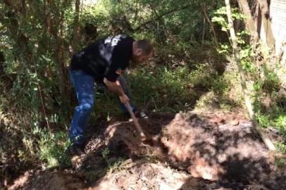  PORTO ALEGRE, RS, BRASIL, 06/12/2019- Polícia Civil faz , buscas por corpos em terreno da Avenida Guilherme Schell em Canoas. Fotos: Divulgação / Polícia Civil