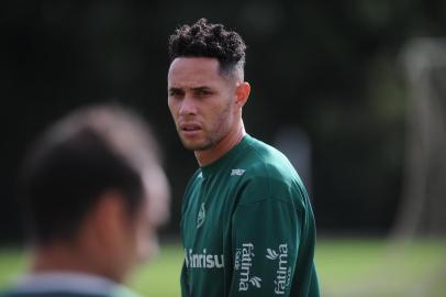  CAXIAS DO SUL, RS, BRASIL (08/04/2019)Treino do Juventude no CT em Caxias do Sul. Na foto, goleiro Omar. (Antonio Valiente/Agência RBS)