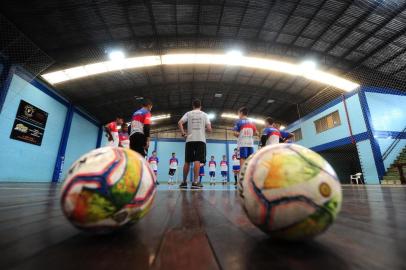  CAXIAS DO SUL, RS, BRASIL, 05/12/2019. A equipe caxiense Top Sport está na decisão da Liga Gaúcha de Futsal, na categoria sub-13. O time comandado pelo técnico Bruno Spritze Stela enfrenta a Uruguaianense, neste domingo, às 11h, no Ginásio Salgado Filho. (Porthus Junior/Agência RBS)