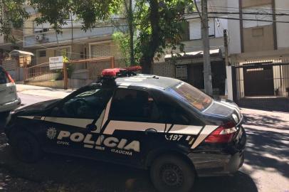 Polícia trata como latrocínio caso de homem encontrado morto dentro de casa no bairro Bom Fim <!-- NICAID(14352516) -->