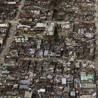 Hurricane Matthew in Jeremie, HaitiAerial view taken by the UN Mission in Haiti (MINUSTAH) over the town of Jeremie, Haiti on Thursday October 6, 2016. The city lies on the western tip of Haiti and suffered the full force of the category 4 storm, leaving tens of thousands stranded. Hurricane Matthew passed over Haiti on Tuesday October 4, 2016, with heavy rains and winds. While the capital Port au Prince was mostly spared from the full strength of the class 4 hurricane, the western cities of Les Cayes and Jeremie received the full force sustaining wind and water damage across wide areas.Logan Abassi / UN/MINUSTAH / AFPEditoria: WEALocal: JérémieIndexador: LOGAN ABASSISecao: reportFonte: UN/MINUSTAHFotógrafo: STR