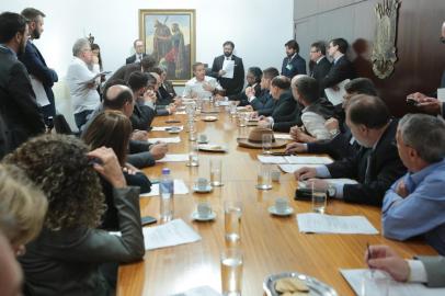 Reunião líderes da Assembleia no dia em que liminar impediu a votação do novo código ambiental.<!-- NICAID(14354165) -->