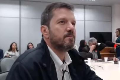 Fernando Bittar em depoimento à Justiça Federal, em 2018. Foto: Justiça Federal/Reprodução