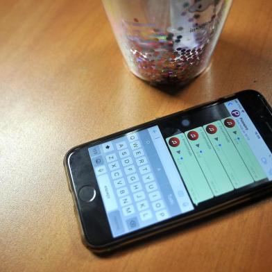  Caxias do Sul, RS, BRASIL, 09/08/2018Imagem para pauta sobre mensagens no whatsapp. (Lucas Amorelli/Agência RBS)<!-- NICAID(13685458) -->