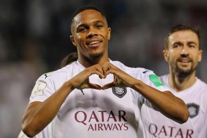  Sadds defender Pedro celebrates his goal during the 2019 FIFA Club World Cup football match between Qatars Al-Sadd and New Caledonias Hienghene Sport at the Jassim Bin Hamad Stadium in the Qatari capital Doha on December 11, 2019. (Photo by KARIM JAAFAR / AFP)Editoria: SPOLocal: DohaIndexador: KARIM JAAFARSecao: soccerFonte: AFPFotógrafo: STR<!-- NICAID(14356020) -->