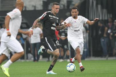 SHEIK E AMIGOS CONTRA A FOME 2019 ARENA CORINTHIANSSÃO PAULO,SP,08.12.2019:SHEIK-E-AMIGOS-CONTRA-A-FOME-2019-ARENA-CORINTHIANS - O jogador Luan durante o jogo Sheik e Amigos Contra a Fome 2019 , realizado na Arena Corinthians, em São Paulo, SP, nesta terça, 10. . (Foto: Henrique Barreto/Futura Press/Folhapress)