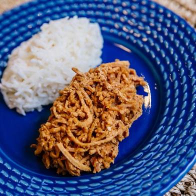  PORTO ALEGRE, RS, BRASIL, 23/05/2017 : Receitas baianas: bobó de camarão, vatapá, moqueca, acarajé, cocada e pamonha doce. (Omar Freitas/Agência RBS)Indexador: Omar Freitas