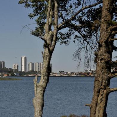  CAXIAS DO SUL, RS, BRASIL, 19/11/2019Céu azul e calor na manhã de Caxias do Sul. Imagens do lago da represa do Complexo Dal Bó (Lucas Amorelli/Agência RBS)