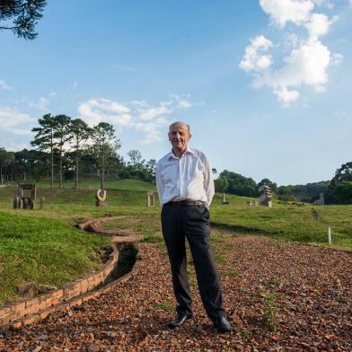 Tarcísio Michelon, empresário à frente do parque de esculturas Domadores de Pedras, em Bento Gonçalves