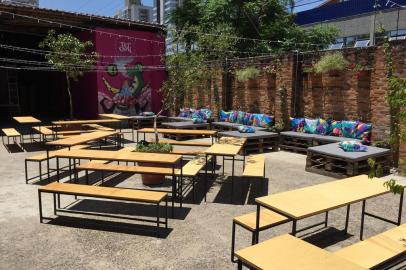 Jardim São Geraldo, novo bar cervejeiro do Distrito Criativo de Porto Alegre.<!-- NICAID(14357646) -->