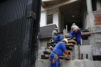  PORTO ALEGRE, RS, BRASIL, 13/12/2019- Investimentos e construção. Investimentos privados para aumento de produção vêm subindo nos últimos trimestres no país. Um dos setores responsáveis por isso é a construção civil.(FOTOGRAFO: FÉLIX ZUCCO / AGENCIA RBS)