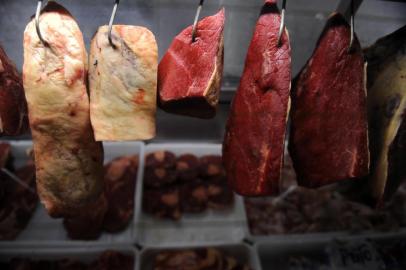  CAXIAS DO SUL, RS, BRASIL, 03/12/2019 - Aumento do preço da carne impacta comerciantes e consumidores. (Marcelo Casagrande/Agência RBS)