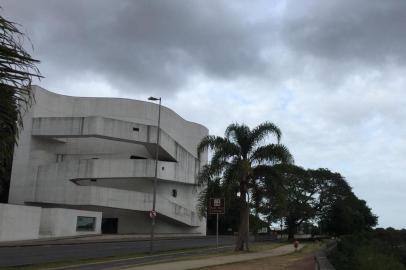  previsão do tempo em Porto Alegre