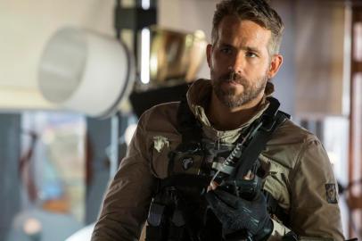 6 UNDERGROUND (2019) - Pictured: Ryan Reynolds Photo by: Christian Black/Courtesy of Netflix<!-- NICAID(14359872) -->