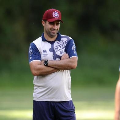  CAXIAS DO SUL, RS, BRASIL (01/11/2019)Treino do Ser Caxias no CT do Estádio Centenário. Na foto, técnico Lacerda. (Antonio Valiente/Agência RBS)