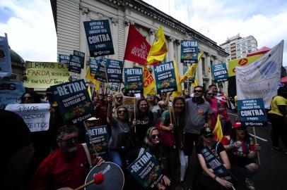  PORTO ALEGRE, RS, BRASIL, 17/12/2019- Protesto do CPERS. (FOTOGRAFO: RONALDO BERNARDI / AGENCIA RBS)