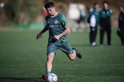  CAXIAS DO SUL, RS, BRASIL (13/09/2019)Treino do Juventude em preparação para o jogo de semifinal da série C do Campeonato Brasileiro. Na foto, Felippe. (Antonio Valiente/Agência RBS)