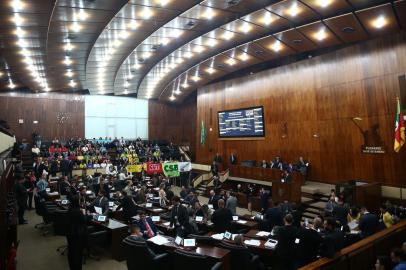  PORTO ALEGRE, RS, BRASIL - 18.12.2019 - Votação do pacote do governo Eduardo Leite. (Foto: Jefferson Botega/Agencia RBS)