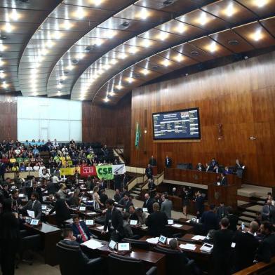  PORTO ALEGRE, RS, BRASIL - 18.12.2019 - Votação do pacote do governo Eduardo Leite. (Foto: Jefferson Botega/Agencia RBS)