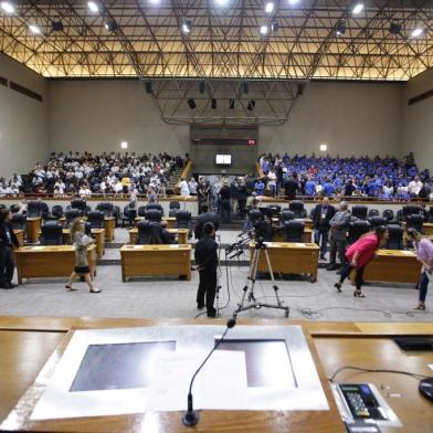  **EM BAIXA**PORTO ALEGRE, RS, BRASIL, 19/12/2019-Câmara analisa projeto que extingue função de cobrador. (FOTOGRAFO: ANDRÉ ÁVILA / AGENCIA RBS)<!-- NICAID(14364340) -->