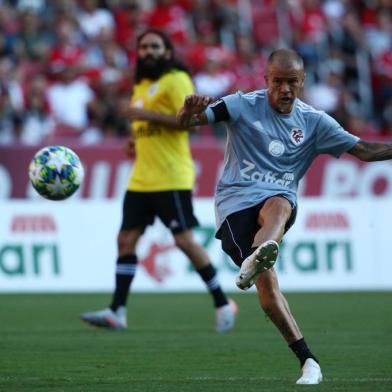 DAlessandro promove a 6ª edição do Lance de Craque no Estádio do Inter, no Beira-Rio. Times Solidariedade x Esperança.