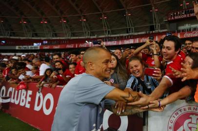  PORTO ALEGRE, RS, BRASIL - DAlessandro promove a 6ª edição do Lance de Craque no Estádio do Inter, no Beira-Rio. Times Solidariedade x Esperança.<!-- NICAID(14367234) -->