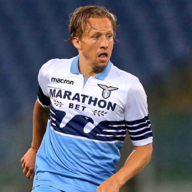 lucas leiva 