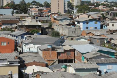  CAXIAS DO SUL, RS, BRASIL, 26/03/2019Bairro 1º de MaioO pleno do Superior Tribunal de Justiça (STJ) julga nesta quarta-feira (27) em Brasília se o município de Caxias do Sul pode ser responsabilizado pela invasão do terreno de 57 mil metros quadrados da família Magnabosco, ocorrida nos anos 1970, onde hoje fica o bairro Primeiro de Maio. Caso o município seja mantido como réu na ação, está sujeito a pagar uma indenização que supera os R$ 600 milhões, valor que foi crescendo com os juros e correções ao longo do tempo. (Lucas Amorelli/Agência RBS)