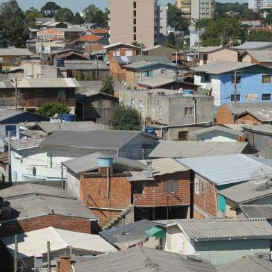  CAXIAS DO SUL, RS, BRASIL, 26/03/2019Bairro 1º de MaioO pleno do Superior Tribunal de Justiça (STJ) julga nesta quarta-feira (27) em Brasília se o município de Caxias do Sul pode ser responsabilizado pela invasão do terreno de 57 mil metros quadrados da família Magnabosco, ocorrida nos anos 1970, onde hoje fica o bairro Primeiro de Maio. Caso o município seja mantido como réu na ação, está sujeito a pagar uma indenização que supera os R$ 600 milhões, valor que foi crescendo com os juros e correções ao longo do tempo. (Lucas Amorelli/Agência RBS)