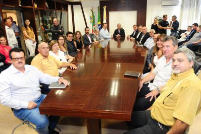  CAXIAS DO SUL, RS, BRASIL, 24/12/2019. Após a saída de Daniel Guerra do cargo de prefeito de Caxias do Sul no domingo, o prefeito interino Flavio Cassina (PTB) anunciou o novo secretariado da administração municipal. O anúncio ocorreu na manhã desta terça-feira (24). (Porthus Junior/Agência RBS)