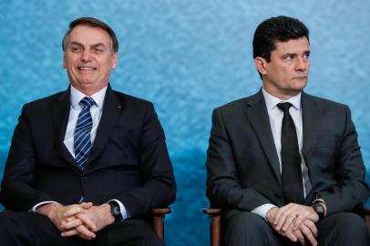 (Brasília - DF, 03/10/2019) Solenidade de Lançamento da Campanha do Projeto Anticrime. Com o presidente Jair Bolsonaro e o ministro da Justiça, Sergio MoroFoto: Alan Santos/PR<!-- NICAID(14275321) -->