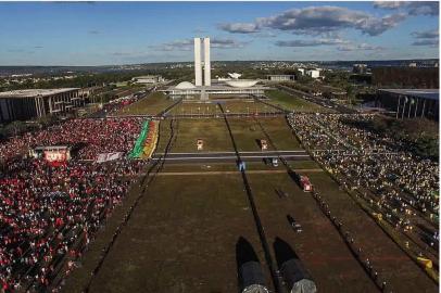 Democracia em Vertigem, documentário de Petra Costa para a Netflix