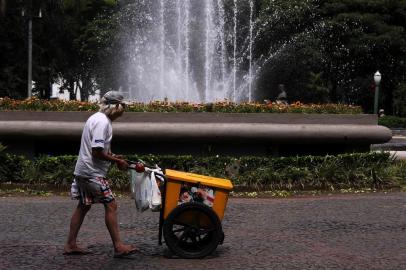  CAXIAS DO SUL, RS, BRASIL, 26/12/2019 - Temperatura passa dos 30 graus na serra. (Marcelo Casagrande/Agência RBS)