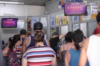  CAXIAS DO SUL, RS, BRASIL (30/12/2019)Mega da virada. Visitamos algumas lotéricas para ver o movimento. (Antonio Valiente/Agência RBS)