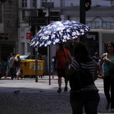  CAXIAS DO SUL, RS, BRASIL, 26/12/2019 - Temperatura passa dos 30 graus na serra. (Marcelo Casagrande/Agência RBS)