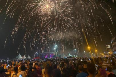 reveillon capão da canoa<!-- NICAID(14374779) -->