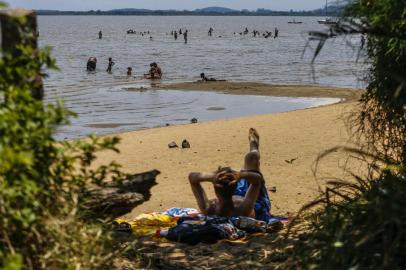  PORTO ALEGRE, RS, BRASIL, 31/12/2019- Balneabilidade no Lami. Posto 2. (Foto: Marco Favero / Agencia RBS)