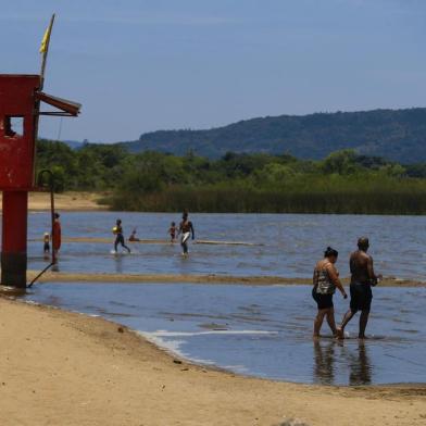  PORTO ALEGRE, RS, BRASIL, 31/12/2019- Balneabilidade no Lami. Posto 2. (Foto: Marco Favero / Agencia RBS)