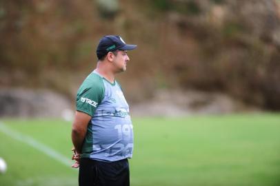  CAXIAS DO SUL, RS, BRASIL, 12/12/2019. Juventude x Sub-20, jogo treino realizado no CT do Ju. Técnico Marquinhos Santos. (Porthus Junior/Agência RBS)