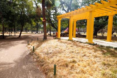  PORTO ALEGRE, RS, BRASIL, 01/01/2020- Como o clima seco tem afetado as paisagens dos parques de POA. (FOTOGRAFO: OMAR FREITAS / AGENCIA RBS)